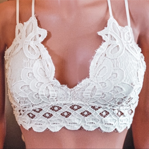 Other - Cream Double Strap Scalloped Floral Lace Bralette